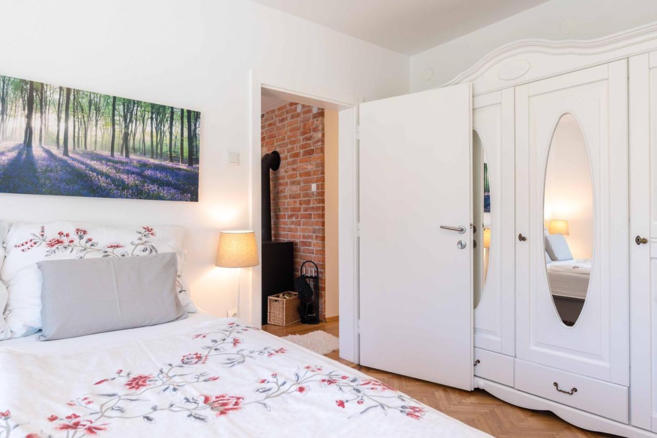 Apartma Pecek クランスカゴーラ エクステリア 写真